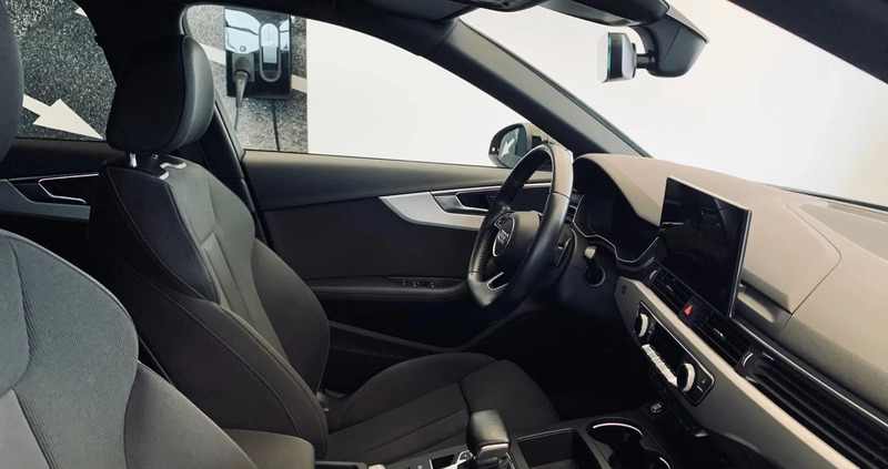 Audi A4 cena 144900 przebieg: 24657, rok produkcji 2020 z Pułtusk małe 379